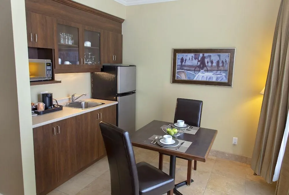 Hotel Brossard 3*,  Kanada