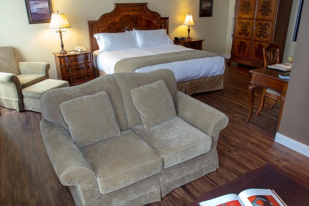Hotel Brossard 3*,  Kanada